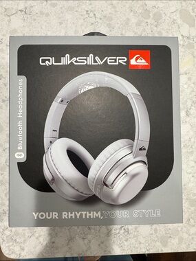 Quiksilver Over-Ear Bluetooth Headphones - White